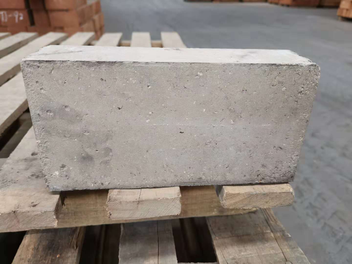 磷酸盐耐磨砖系列（标普型、定制型）